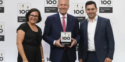 Christian Wulff überreicht Keim den TOP 100-Award